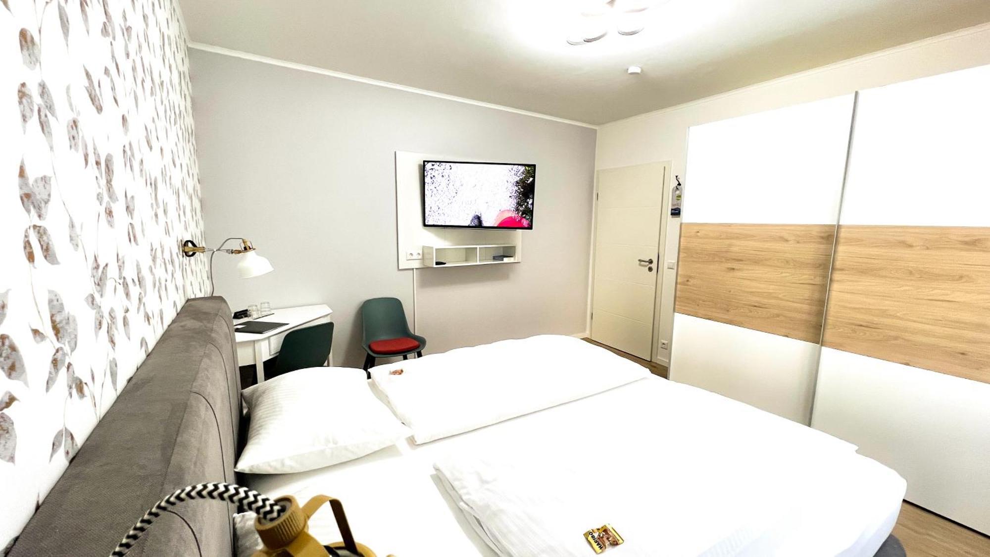 Hotel Zur Loreley - Garni ザンクト・ゴアー エクステリア 写真