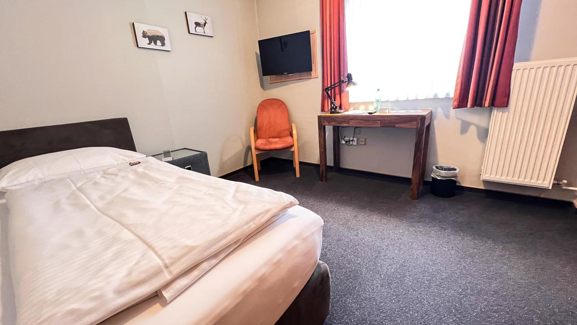 Hotel Zur Loreley - Garni ザンクト・ゴアー エクステリア 写真