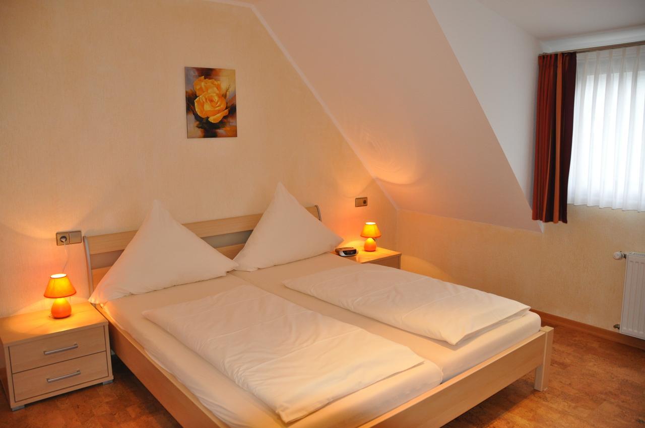 Hotel Zur Loreley - Garni ザンクト・ゴアー エクステリア 写真