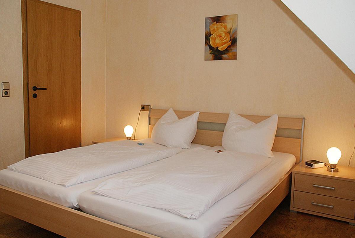 Hotel Zur Loreley - Garni ザンクト・ゴアー エクステリア 写真